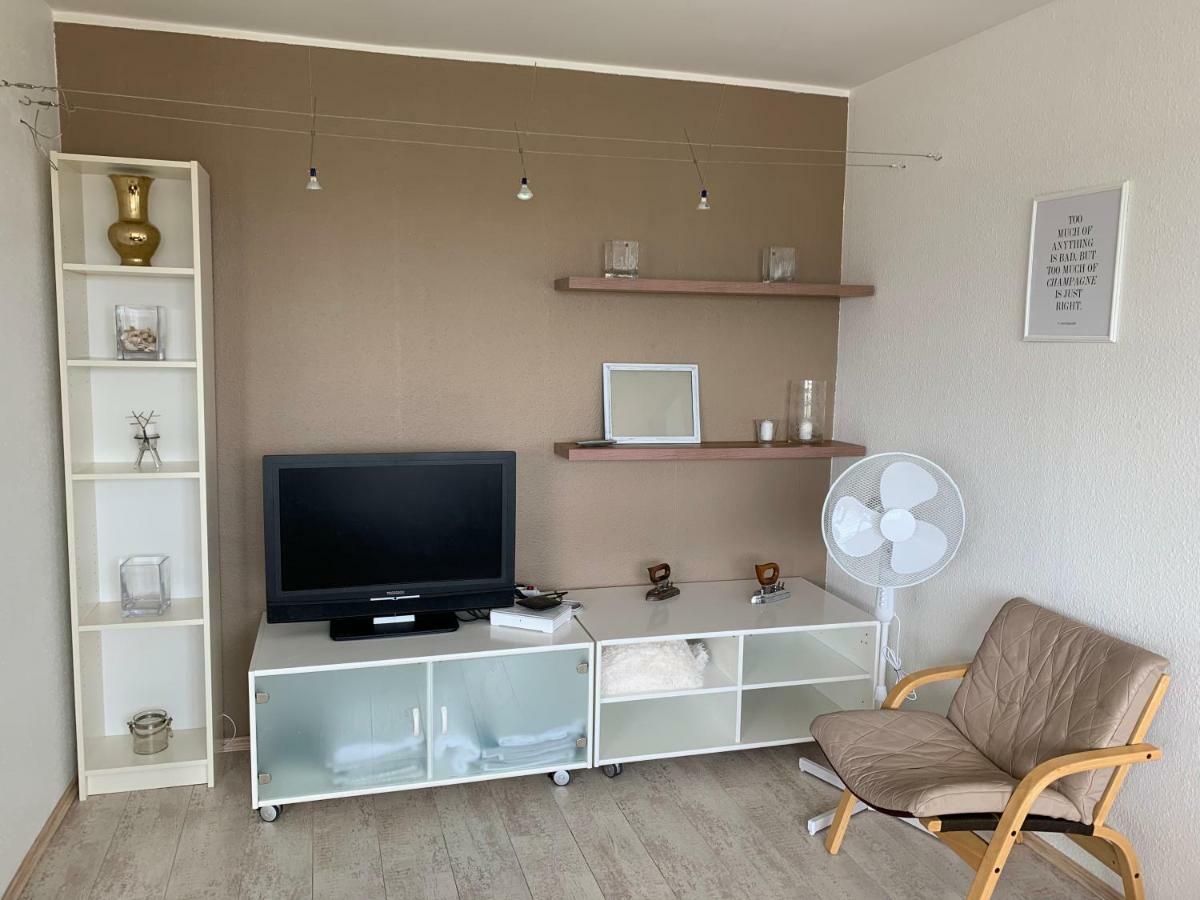 Niine Apartment *